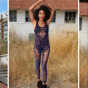 Warrior Within Ladyhawke Snip Tease velvet burnout onsie. Small.